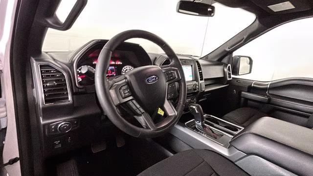 2018 Oxford White Ford F-150 XLT 4X4 Truck