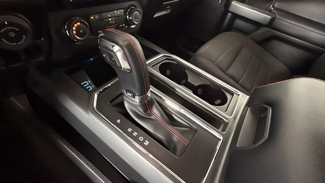 2018 Oxford White Ford F-150 XLT 4X4 Truck
