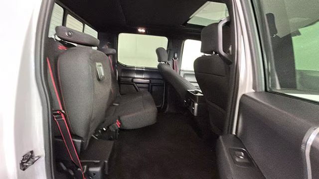 2018 Oxford White Ford F-150 XLT 4X4 Truck