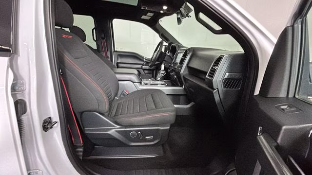 2018 Oxford White Ford F-150 XLT 4X4 Truck