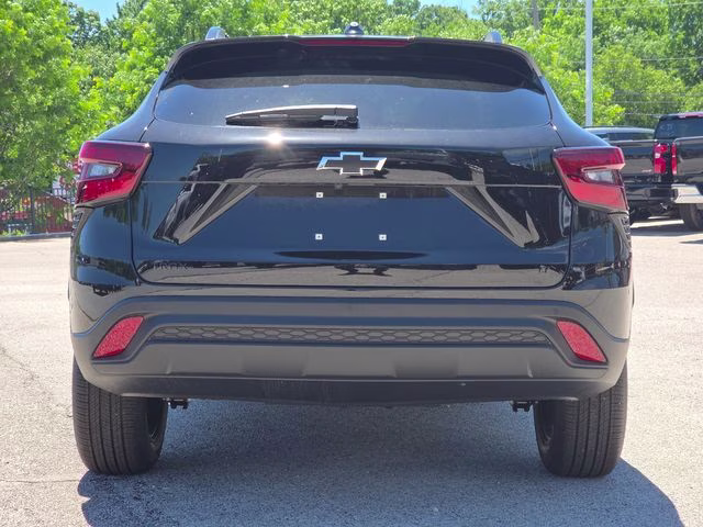 2026 Mosaic Black Metallic Chevrolet Trax LT FWD SUV