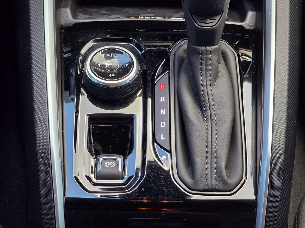 2026 Black Chevrolet Colorado Trail Boss 4X4 Truck