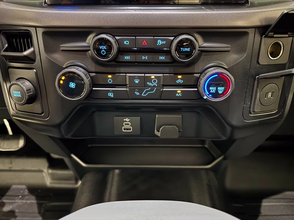 2026 Oxford White Ford F-150 XL RWD Truck