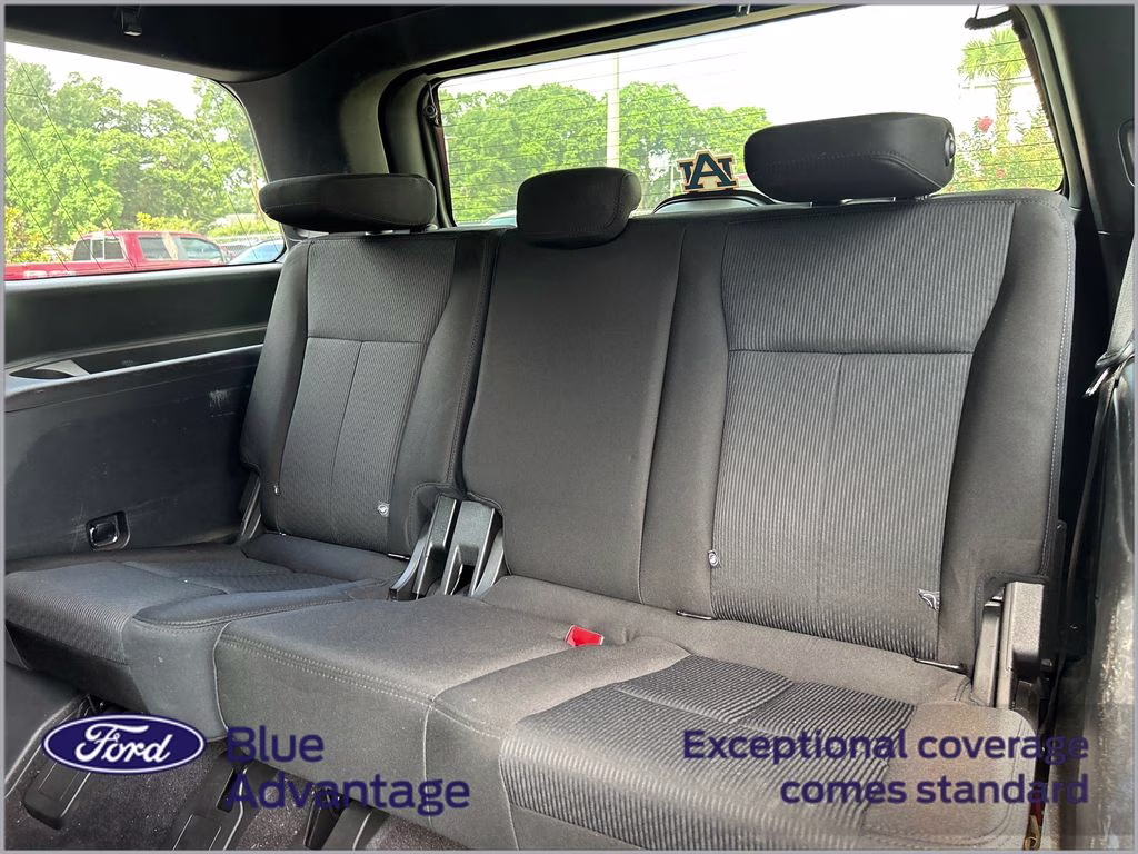 2021 Star White Metallic Tri-Coat Ford Expedition XLT RWD SUV