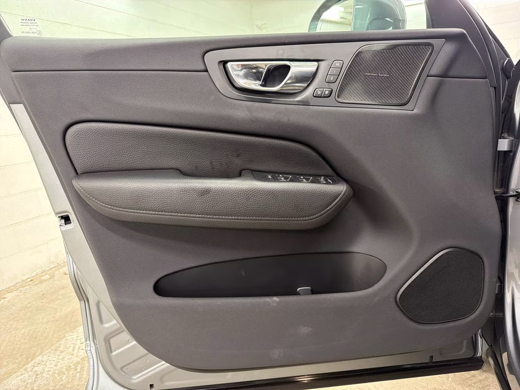 2019 Osmium Gray Metallic Volvo XC60 T5 Inscription FWD SUV