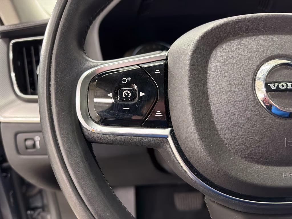 2019 Osmium Gray Metallic Volvo XC60 T5 Inscription FWD SUV