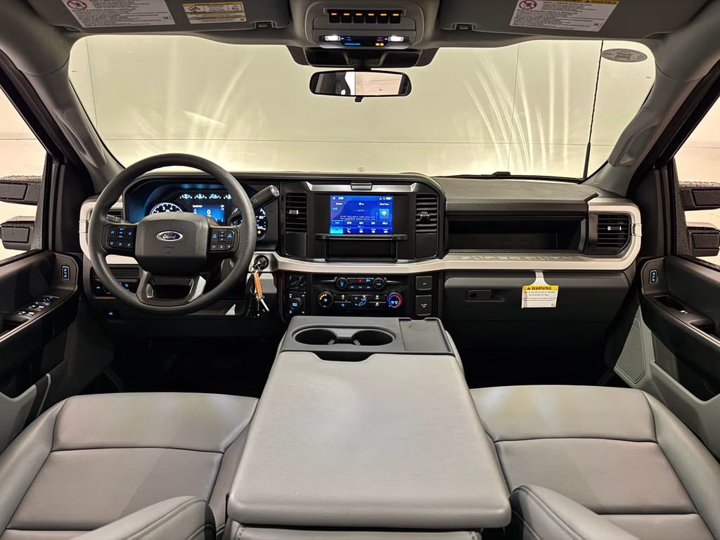 2026 Oxford White Ford Super Duty F-250 SRW XL 4X4 Truck