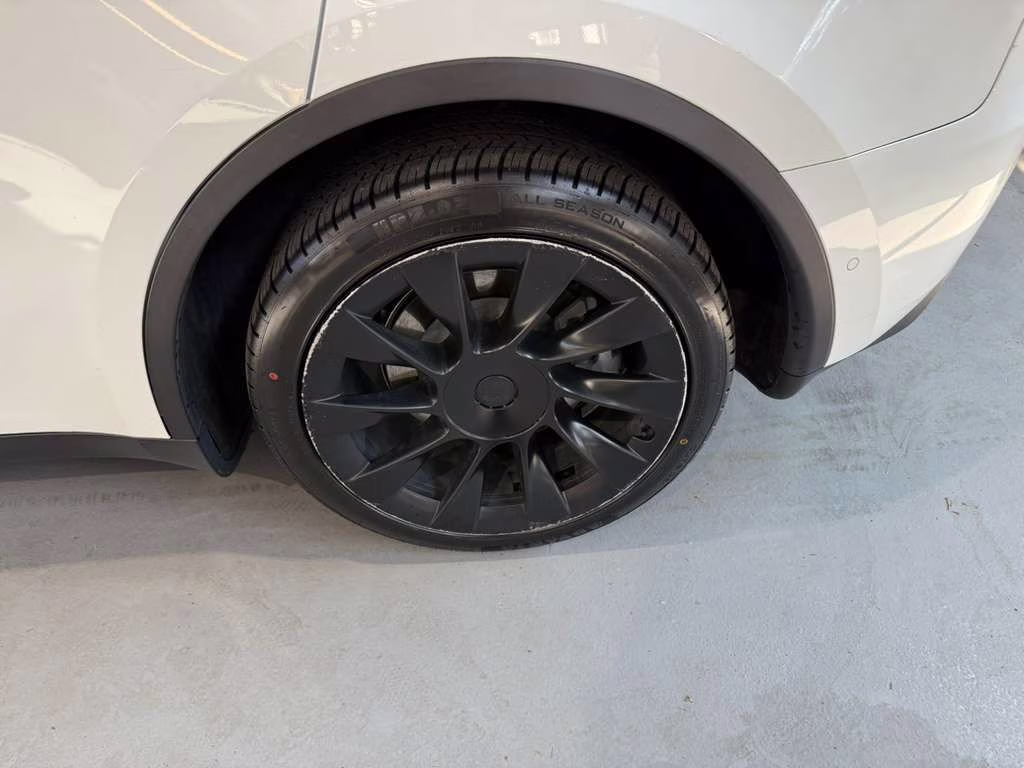 2021 Pearl White Multi-Coat Tesla Model Y Long Range AWD SUV