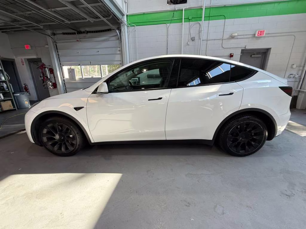 2021 Pearl White Multi-Coat Tesla Model Y Long Range AWD SUV