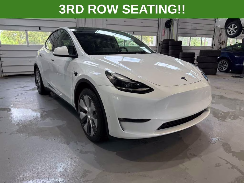 2024 Pearl White Multi-Coat Tesla Model Y Long Range AWD SUV