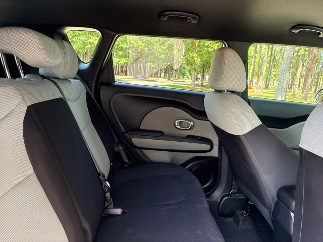 2018 Bright Silver Kia Soul Base FWD Hatchback