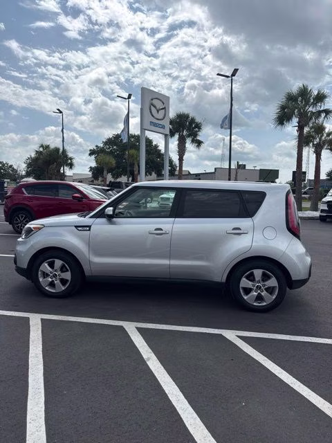 2018 Bright Silver Kia Soul Base FWD Hatchback