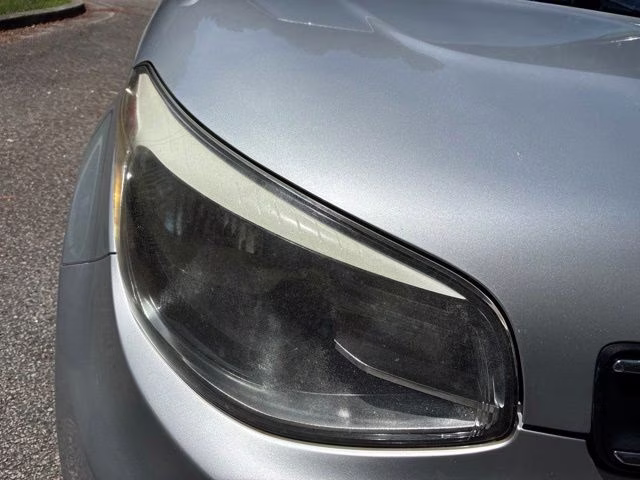 2018 Bright Silver Kia Soul Base FWD Hatchback