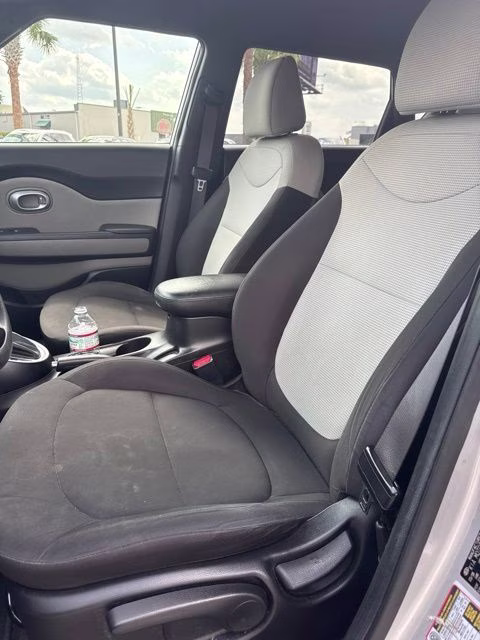 2018 Bright Silver Kia Soul Base FWD Hatchback