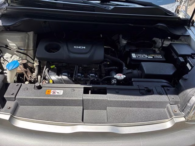 2018 Bright Silver Kia Soul Base FWD Hatchback