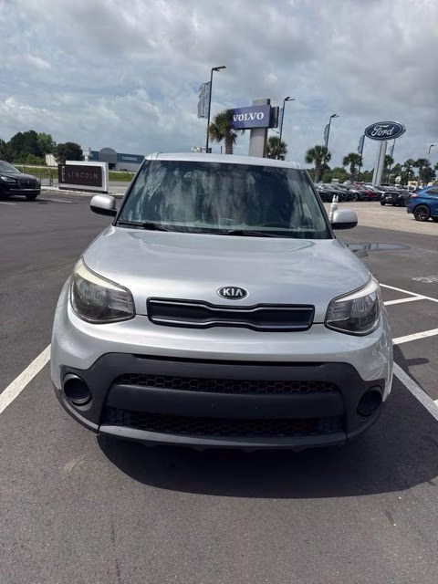 2018 Bright Silver Kia Soul Base FWD Hatchback