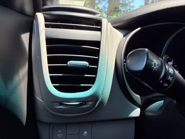 2018 Bright Silver Kia Soul Base FWD Hatchback
