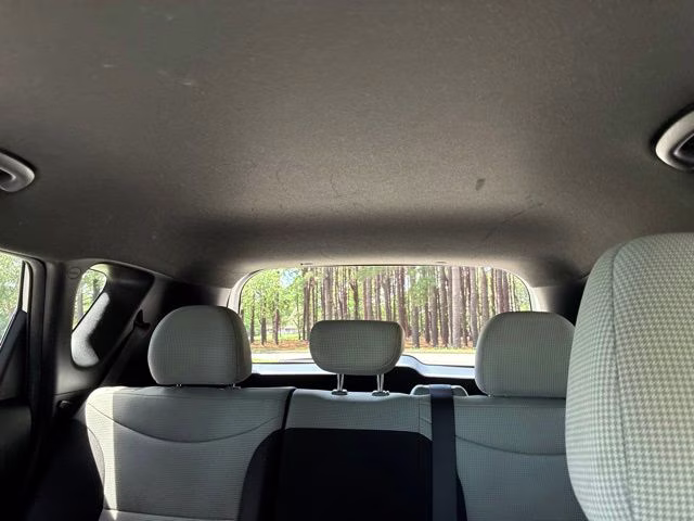 2018 Bright Silver Kia Soul Base FWD Hatchback