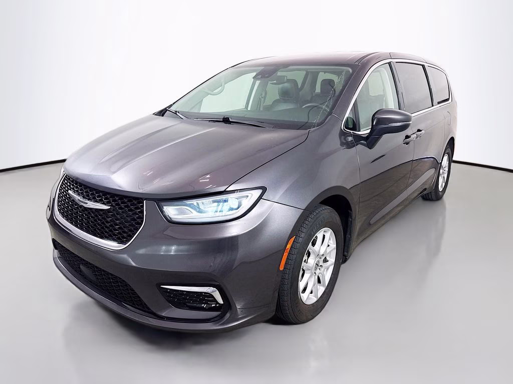 2023 Granite Crystal Metallic Clearcoat Chrysler Pacifica Touring L FWD Van