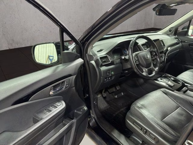 2022 Crystal Black Pearl Honda Pilot Elite AWD SUV
