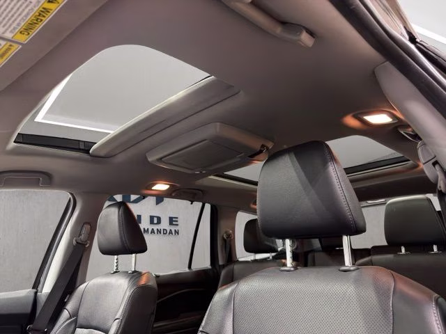 2022 Crystal Black Pearl Honda Pilot Elite AWD SUV