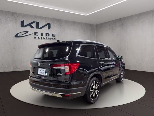 2022 Crystal Black Pearl Honda Pilot Elite AWD SUV