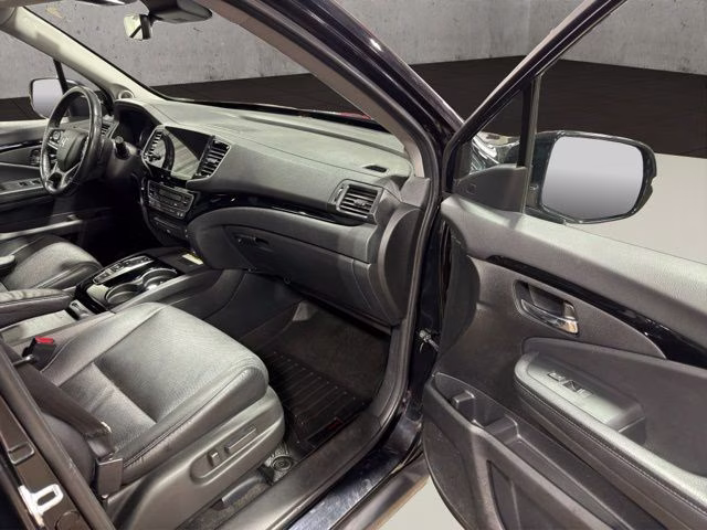 2022 Crystal Black Pearl Honda Pilot Elite AWD SUV