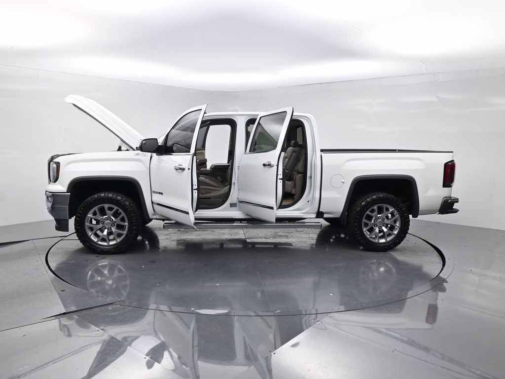 2018 Summit White GMC Sierra 1500 SLT 4X4 Truck