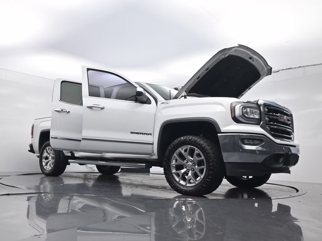 2018 Summit White GMC Sierra 1500 SLT 4X4 Truck