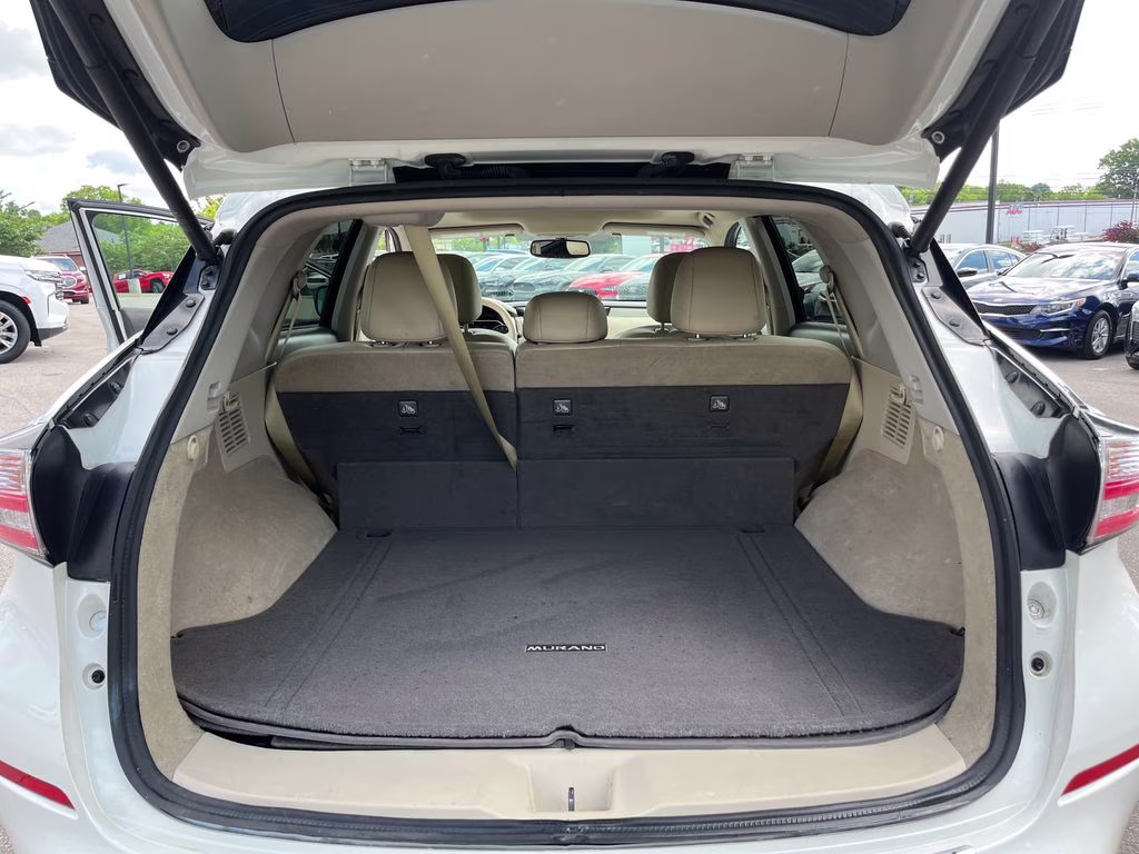 2018 Pearl White Nissan Murano Platinum FWD SUV