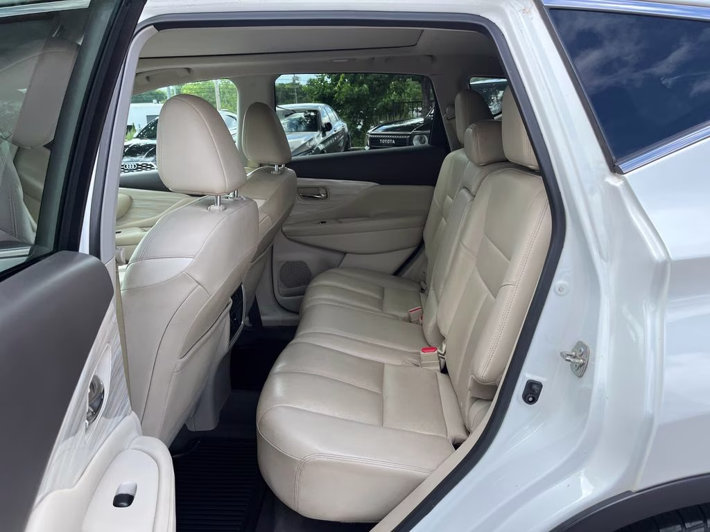 2018 Pearl White Nissan Murano Platinum FWD SUV