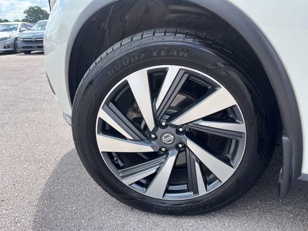 2018 Pearl White Nissan Murano Platinum FWD SUV