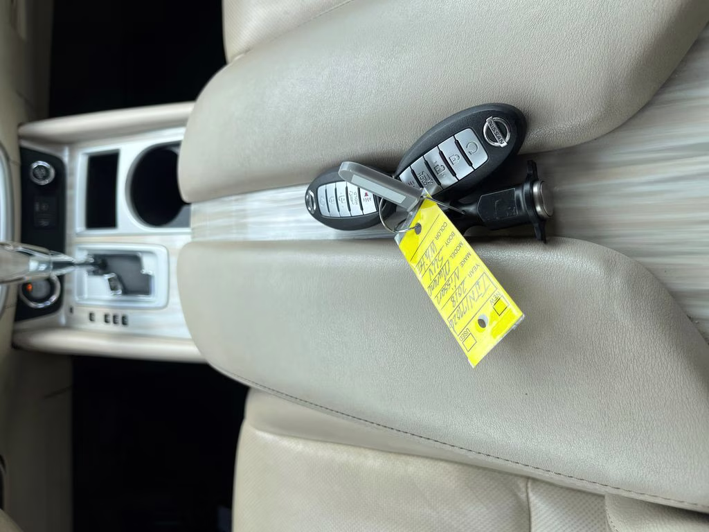 2018 Pearl White Nissan Murano Platinum FWD SUV