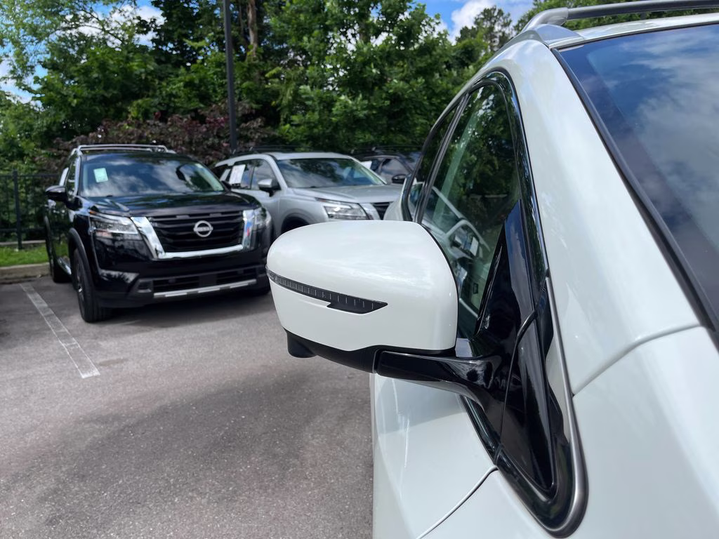 2018 Pearl White Nissan Murano Platinum FWD SUV