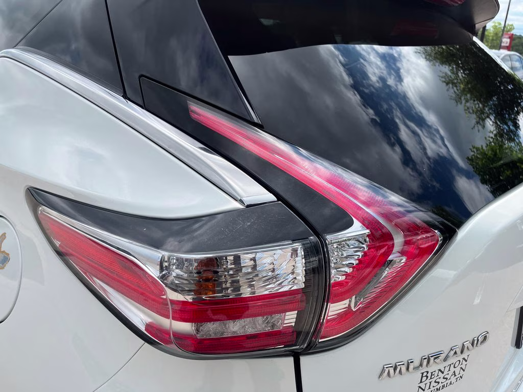 2018 Pearl White Nissan Murano Platinum FWD SUV
