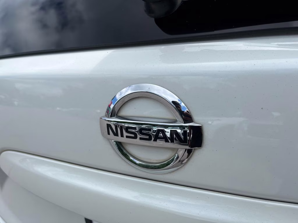 2018 Pearl White Nissan Murano Platinum FWD SUV