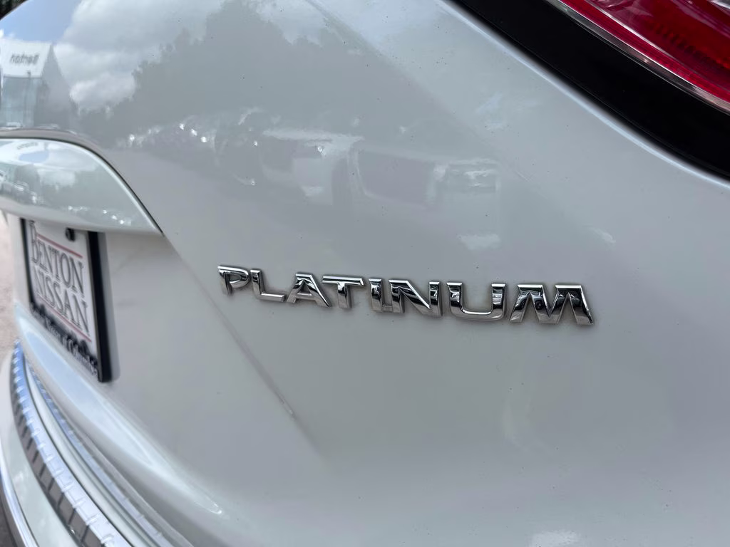 2018 Pearl White Nissan Murano Platinum FWD SUV