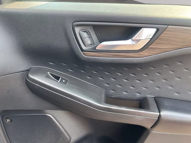2020 Black Metallic Ford Escape Hybrid Titanium FWD SUV