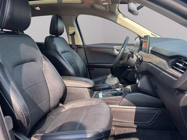 2020 Black Metallic Ford Escape Hybrid Titanium FWD SUV