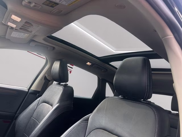 2020 Black Metallic Ford Escape Hybrid Titanium FWD SUV