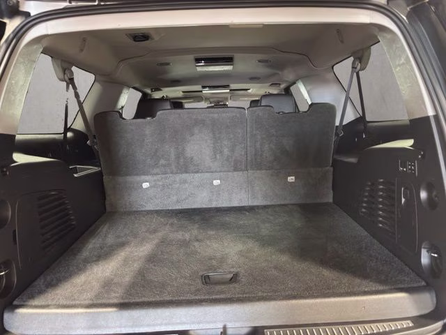 2016 Quicksilver Metallic GMC Yukon XL SLT 4X4 SUV