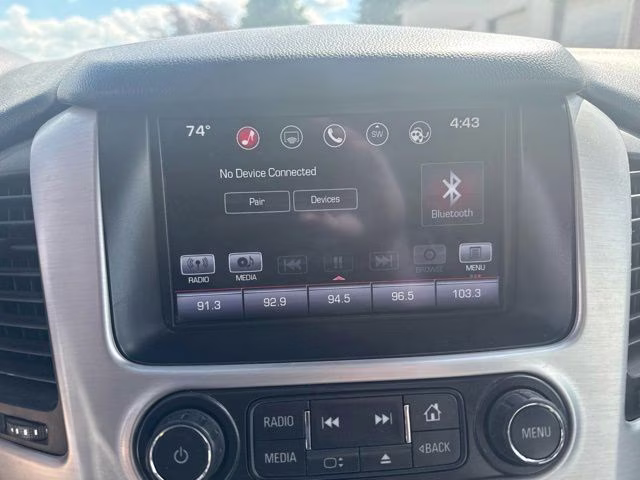 2016 Silver GMC Yukon XL SLT 4X4 SUV