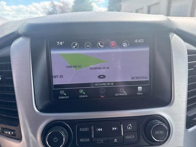 2016 Silver GMC Yukon XL SLT 4X4 SUV
