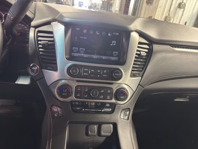 2016 Quicksilver Metallic GMC Yukon XL SLT 4X4 SUV