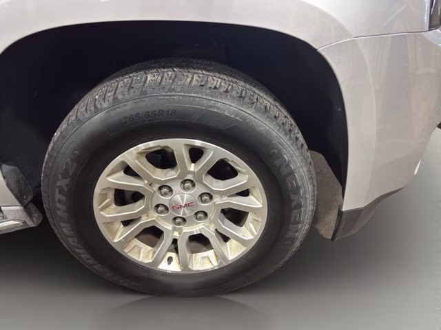 2016 Quicksilver Metallic GMC Yukon XL SLT 4X4 SUV