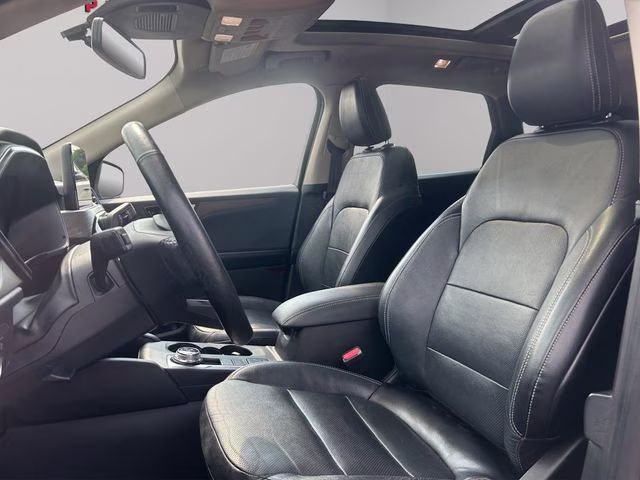 2020 Black Metallic Ford Escape Hybrid Titanium FWD SUV