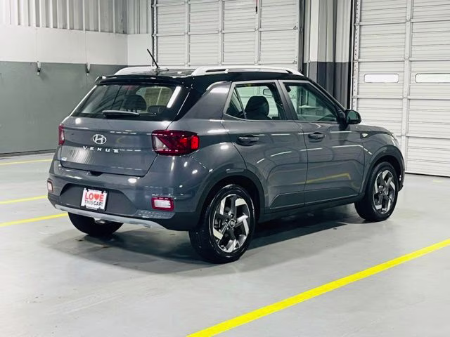 2024 Ecotronic Gray Hyundai Venue Limited FWD SUV