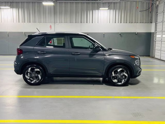 2024 Ecotronic Gray Hyundai Venue Limited FWD SUV