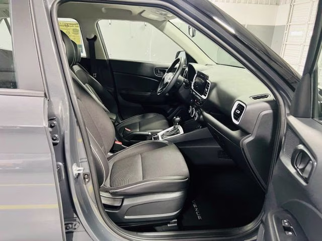 2024 Ecotronic Gray Hyundai Venue Limited FWD SUV