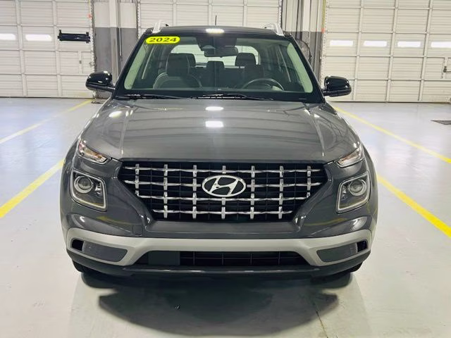 2024 Ecotronic Gray Hyundai Venue Limited FWD SUV